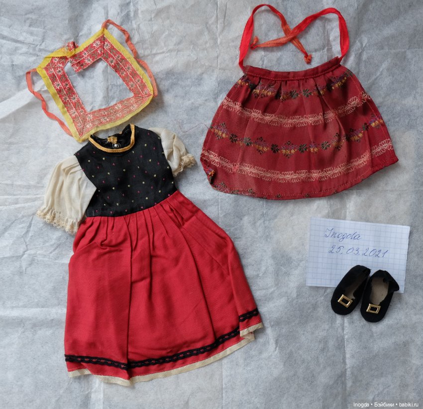 Национальный костюм на маленькую куклу (фото 2)