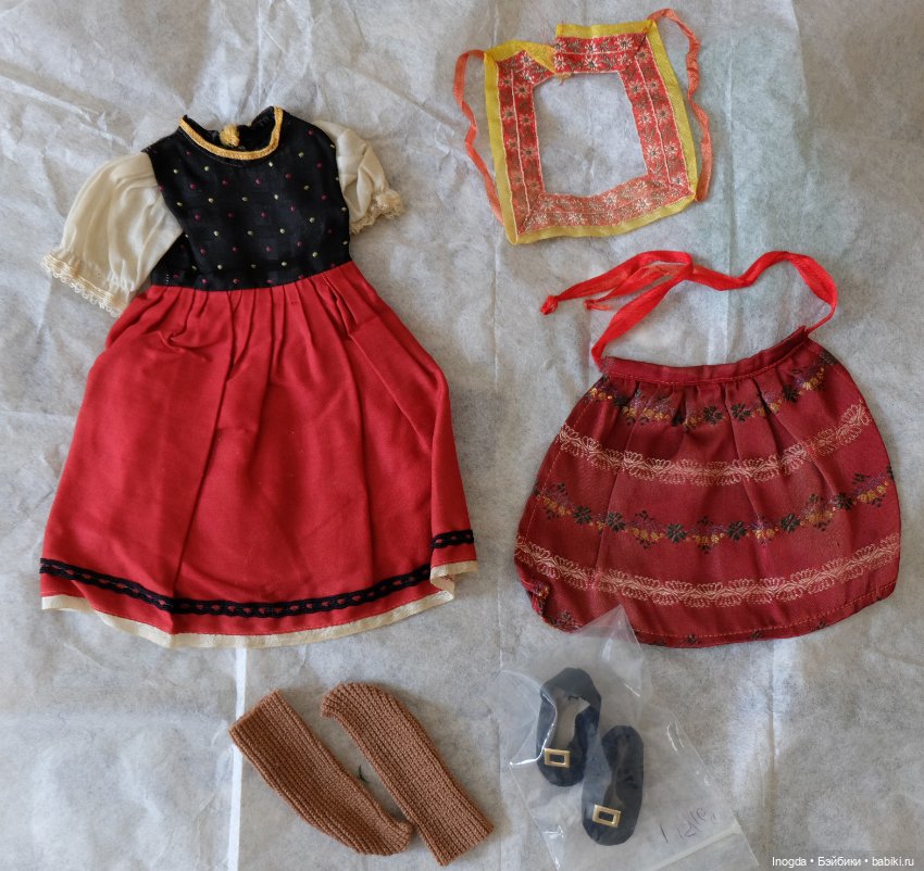 Национальный костюм на маленькую куклу (фото 3)