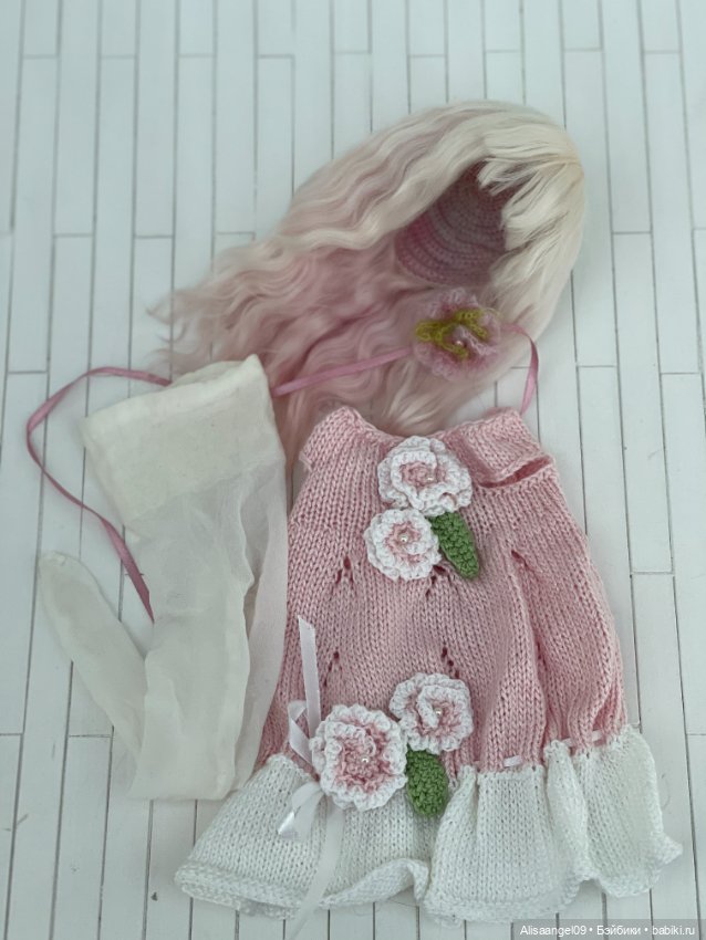 Одежда и качественный парик на куколку Кайе Виггс мсд (фото 7)