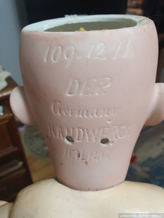 Очень красивая антикварная кукла Хандверг 109, 58 см