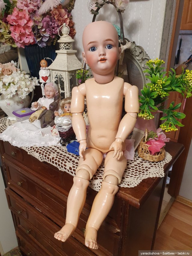 Очень красивая антикварная кукла Хандверг 109, 58 см