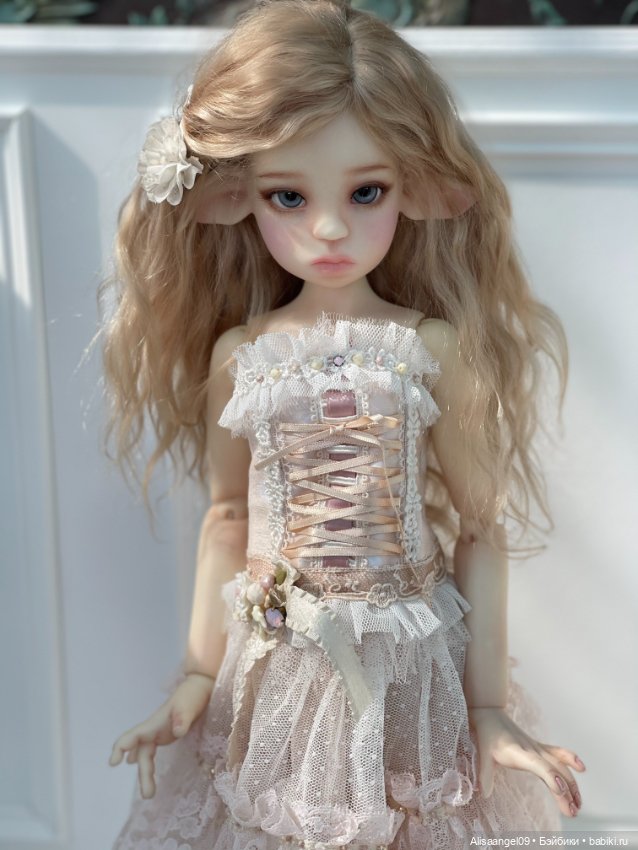 Nelly от Kaye Wiggs белая SD