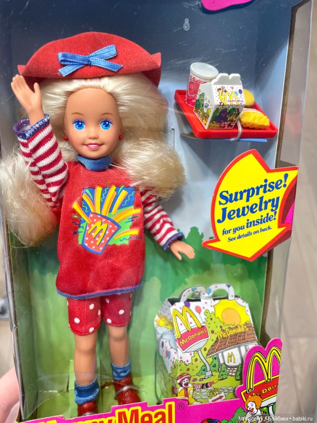 Обаятельная девочка Стейси с миниатюрами от МакДональдс / Stacie Happy meal