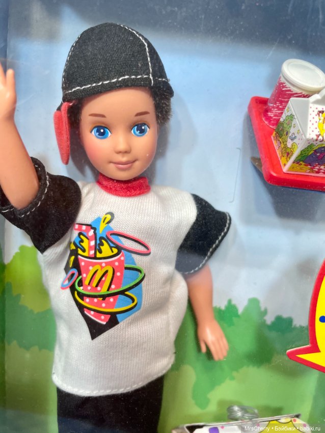 Симпатичный мальчишка Тодд, братик Стейси / Happy Meal Todd