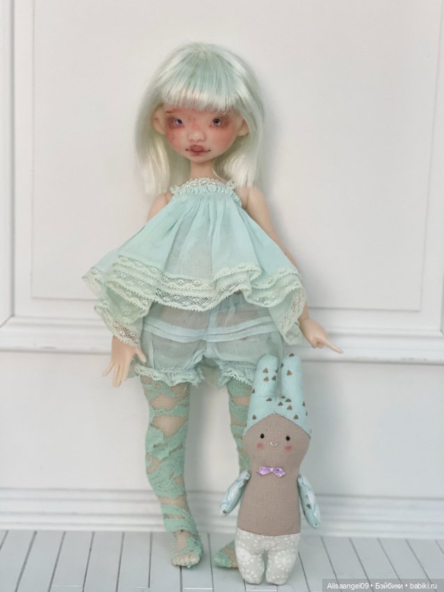 Одежда и парик на куколку аппи от dust of dolls