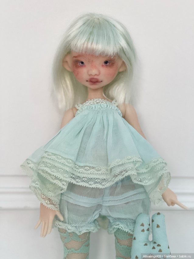 Одежда и парик на куколку аппи от dust of dolls (фото 2)