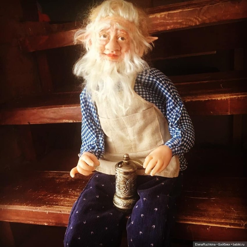 Гном который забрел в дом , его приютили , накормили и спать уложили (фото 5)