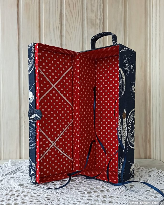 Домик - чемоданчик для куклы (фото 7)