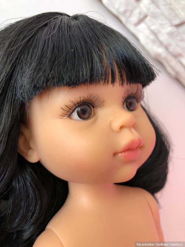 Карина полячка с прямым пробором, карими глазами и чёлкой Паола Рейна(Paola Reina), нюд