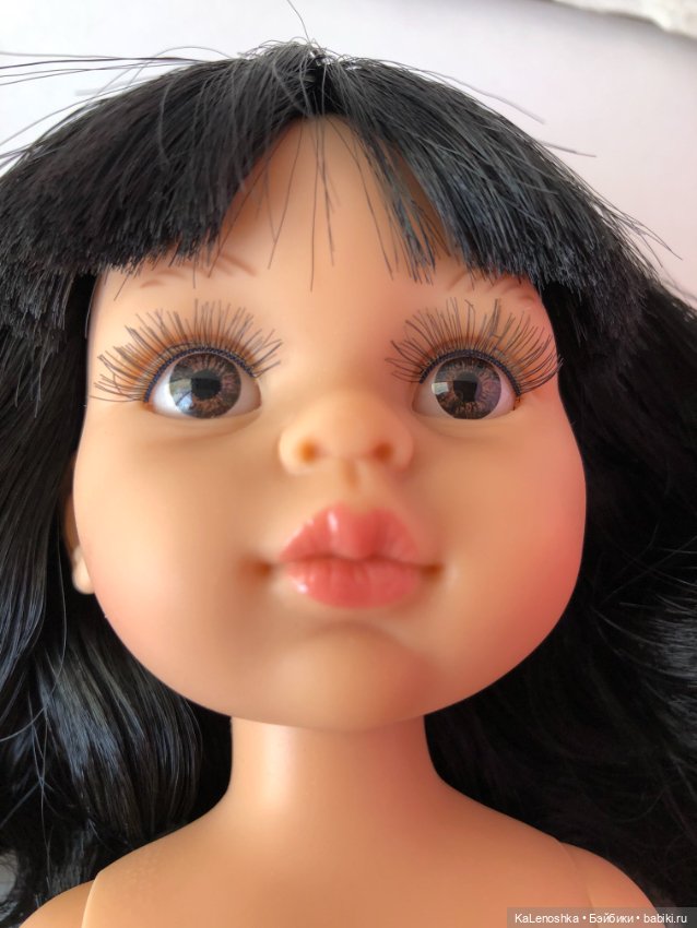 Карина полячка с прямым пробором, карими глазами и чёлкой Паола Рейна(Paola Reina), нюд