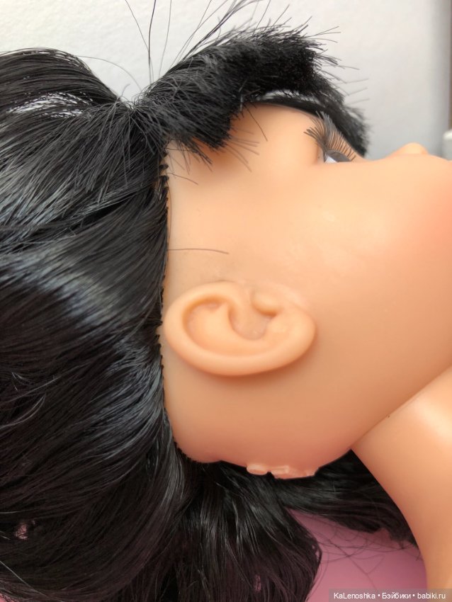 Карина полячка с прямым пробором, карими глазами и чёлкой Паола Рейна(Paola Reina), нюд