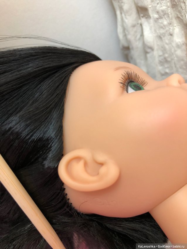 Карина полячка с каре, прямым пробором, зелёными глазами, Паола Рейна(Paola Reina), нюд