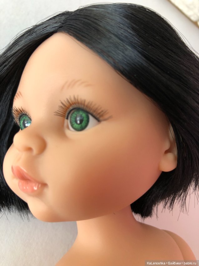 Карина полячка с каре, прямым пробором, зелёными глазами, Паола Рейна(Paola Reina), нюд