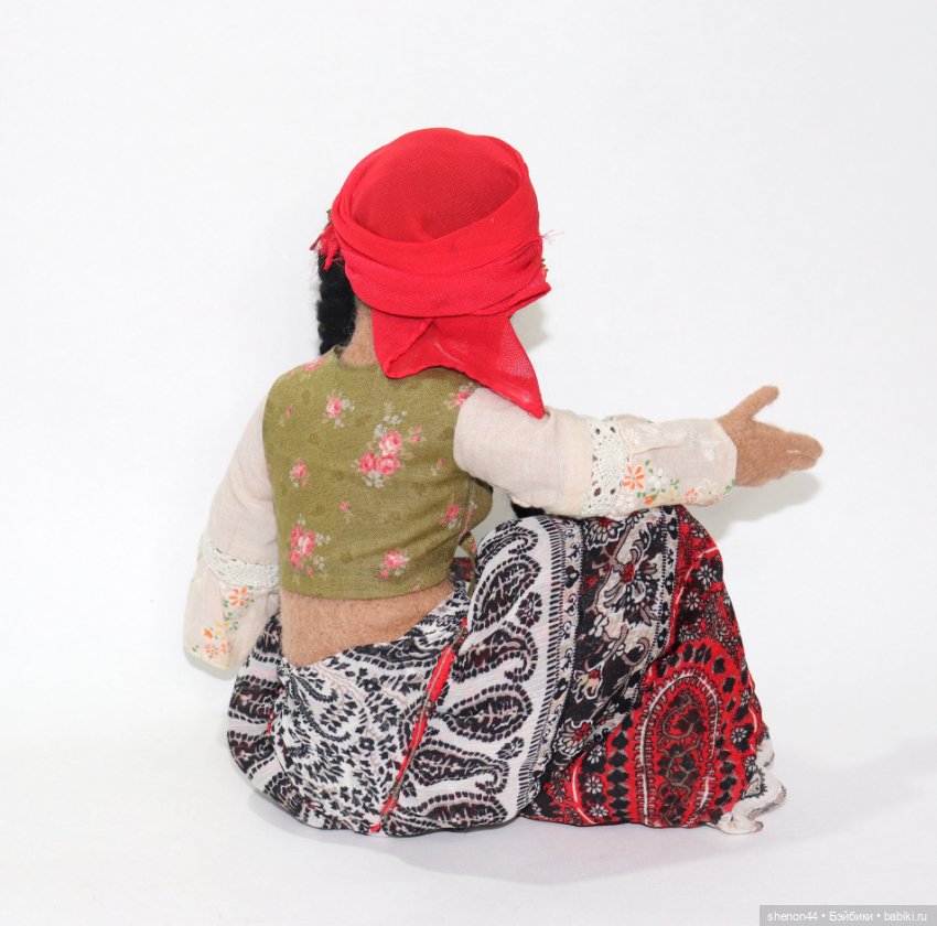 Цыганка. Ручная работа, сухое скульптурное валяние (фото 3)
