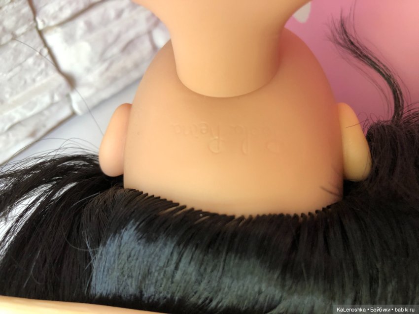 Карина полячка с прямым пробором, каре, серыми глазами, Паола Рейна(Paola Reina), нюд