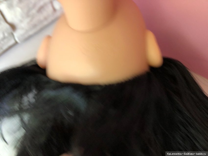 Карина полячка с прямым пробором, каре, зелёными глазами, Паола Рейна(Paola Reina), нюд