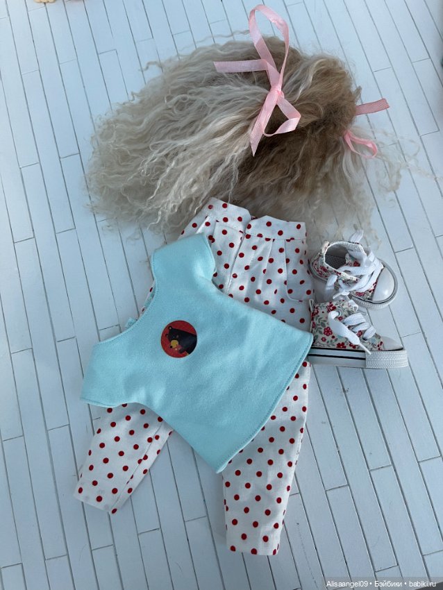 Парик из Франции и аутфит (фото 9)