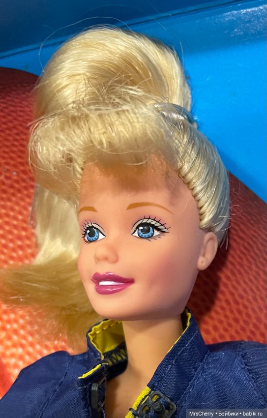 Шарнирная Барби Баскетболистка / NBA Indiana Pacers Barbie