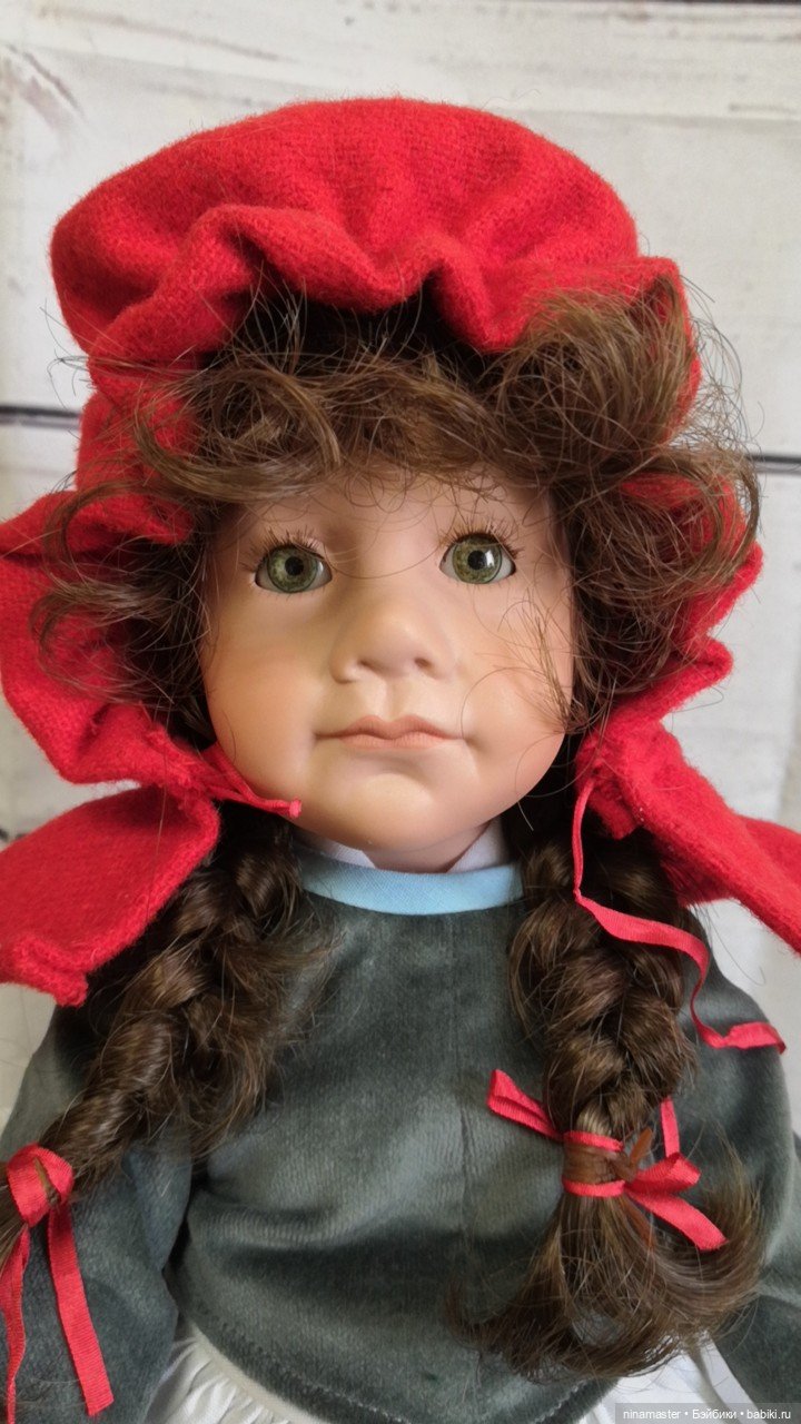 Красная шапочка от Julie Good-Kruger