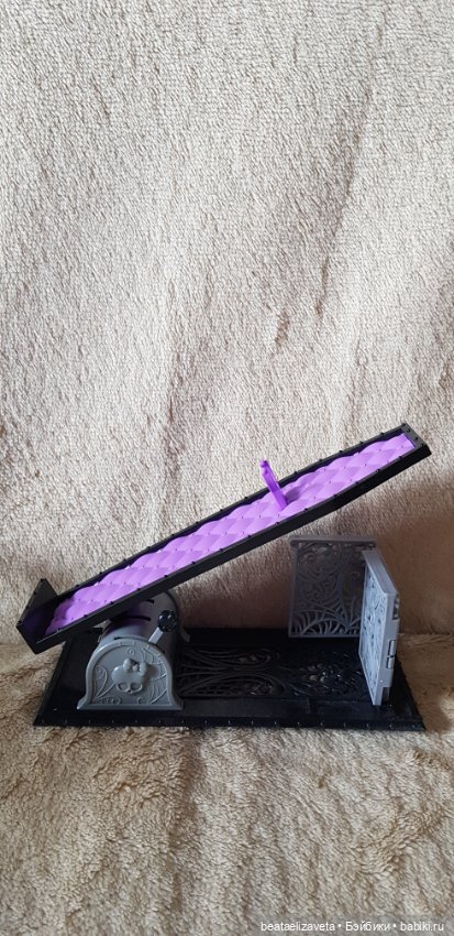 Мебель для кукол Monster high (фото 3)