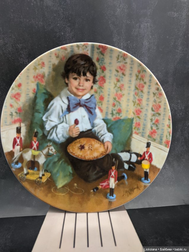 Фарфоровые тарелки из серии "Сказки Матушки Гусыни". Цена за три штуки (фото 8)