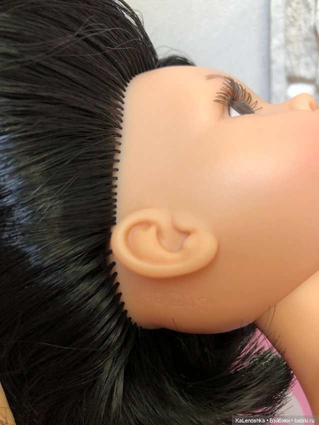 Карина полячка с прямым пробором, каре, карими глазами, Паола Рейна(Paola Reina), нюд