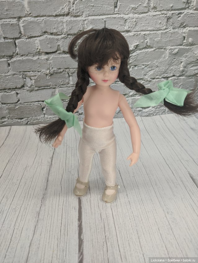 Набор винтажных аутфитов для миникукол Robin Woods ростом 20 см