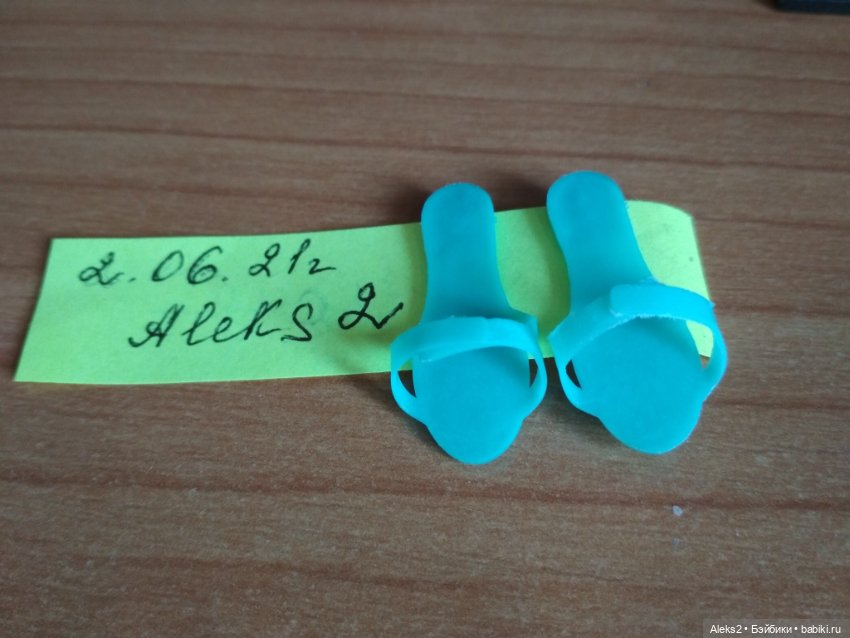 Шлёпанцы для современной куклы (фото 4)