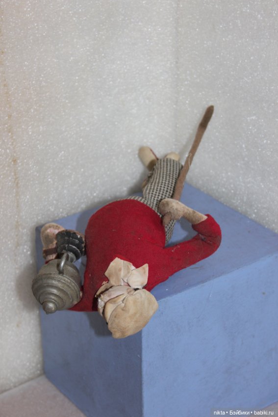 Старая кукла, сувенир Игрок в гольф с кубком Чемпион (фото 9)