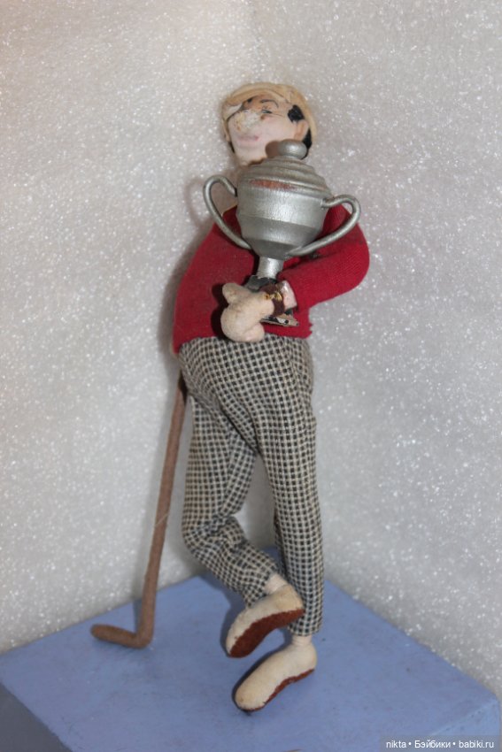 Старая кукла, сувенир Игрок в гольф с кубком Чемпион (фото 7)