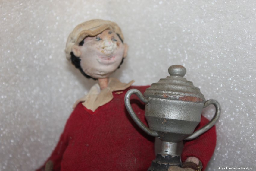 Старая кукла, сувенир Игрок в гольф с кубком Чемпион (фото 3)