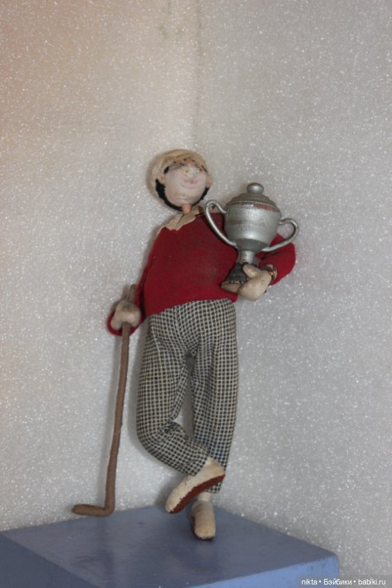 Старая кукла, сувенир Игрок в гольф с кубком Чемпион