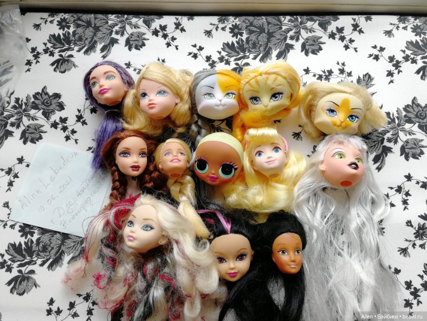 Головы кукол барби, кошек, мокси, лол