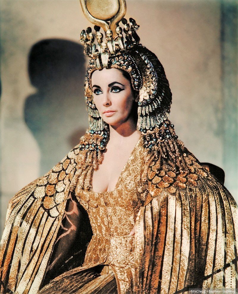 Elizabeth taylor cleopatra costumes