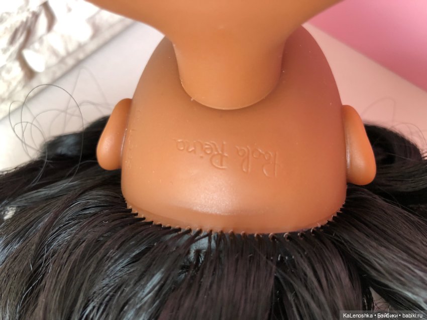 Нора-Карла с прямым пробором, от Паола Рейна(Paola Reina), нюд