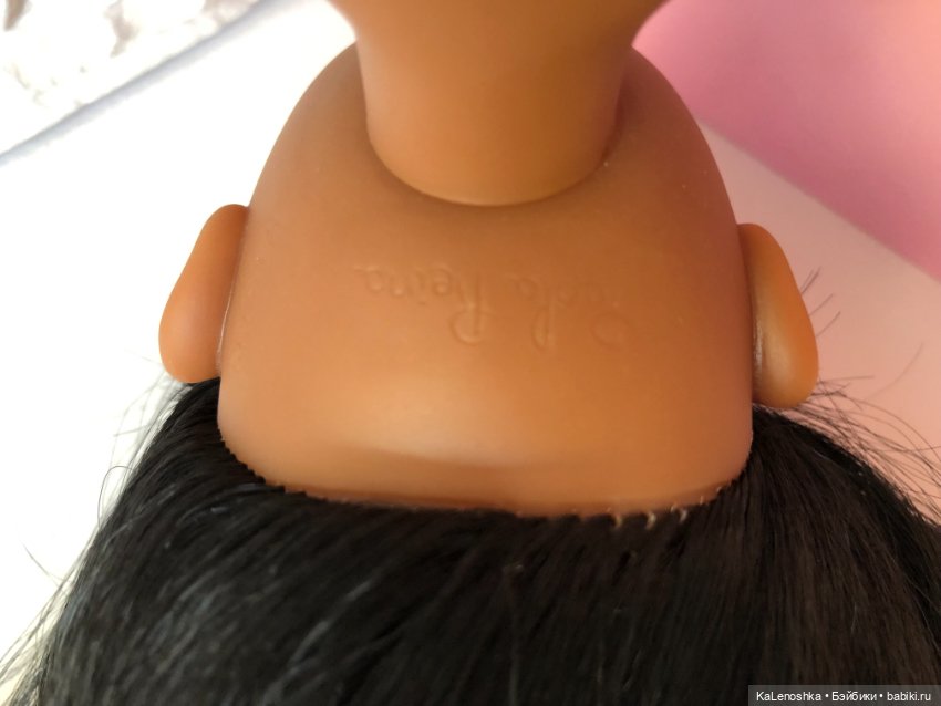 Нора-Карла с прямым пробором и чёлкой от Паола Рейна(Paola Reina), нюд