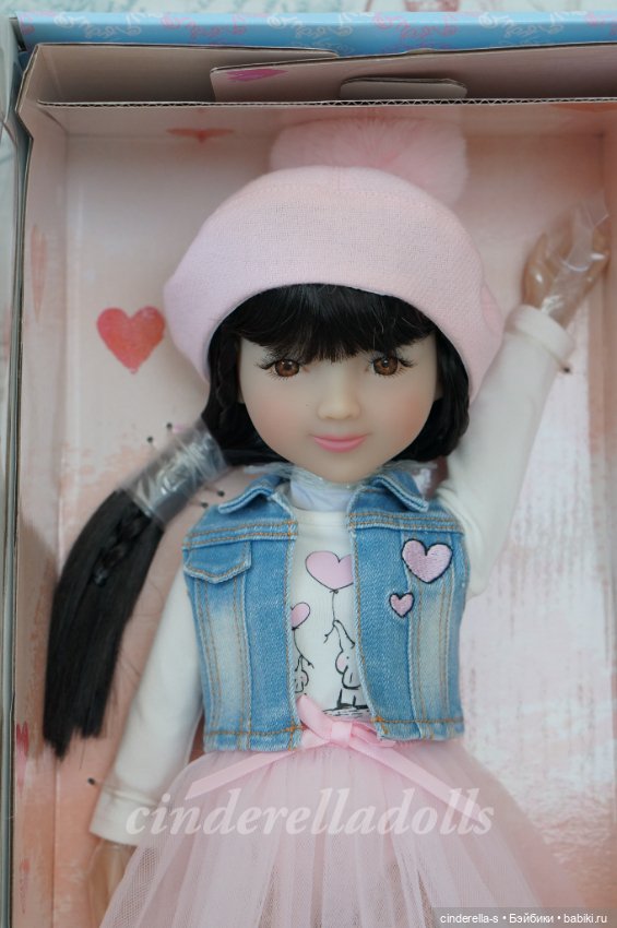 Лила #1 Ruby Red Fashion Friends (фото 2)