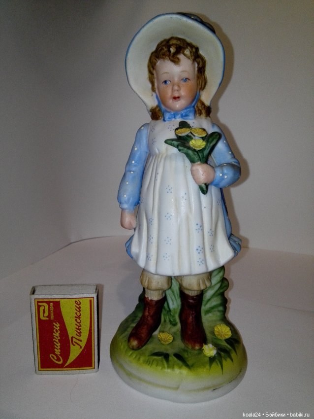 Статуэтка Бисквит Девочка с букетом (фото 2)