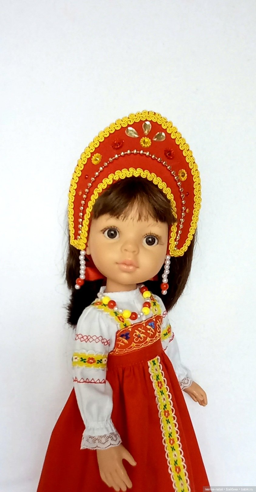 Выставка «Русский народный костюм: одежда для людей и кукол»