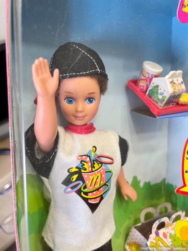 Симпатичный мальчишка Тодд, братик Стейси / Happy Meal Todd