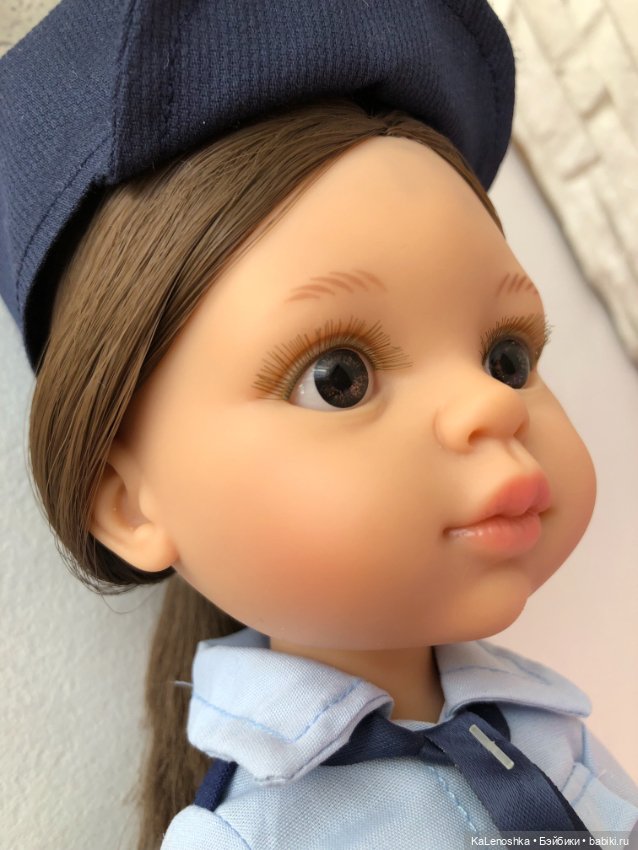 Кэрол полицейский с тёмными волосами, карими глазами от Паола Рейна(Paola Reina) (фото 9)