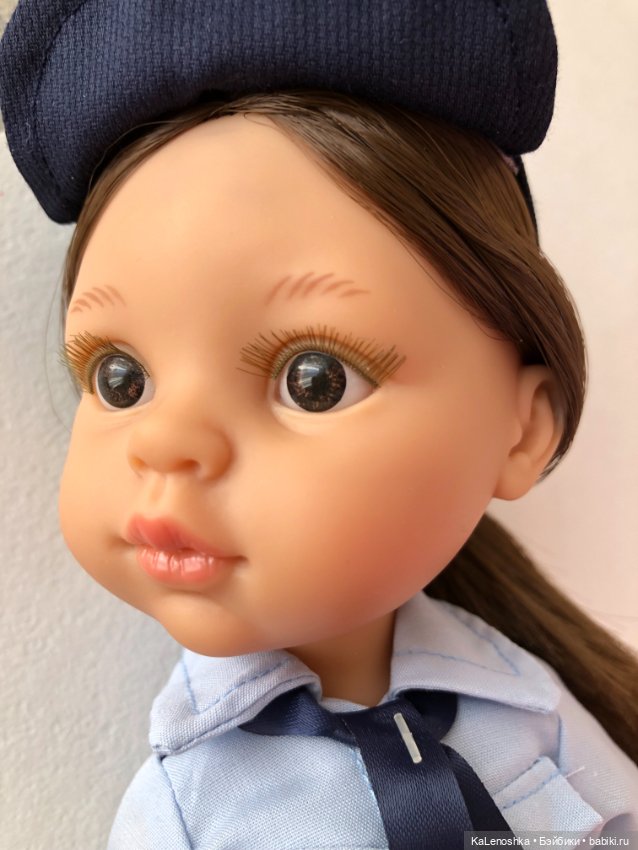 Кэрол полицейский с тёмными волосами, карими глазами от Паола Рейна(Paola Reina) (фото 10)