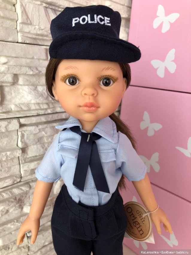 Кэрол полицейский с тёмными волосами, карими глазами от Паола Рейна(Paola Reina) (фото 2)