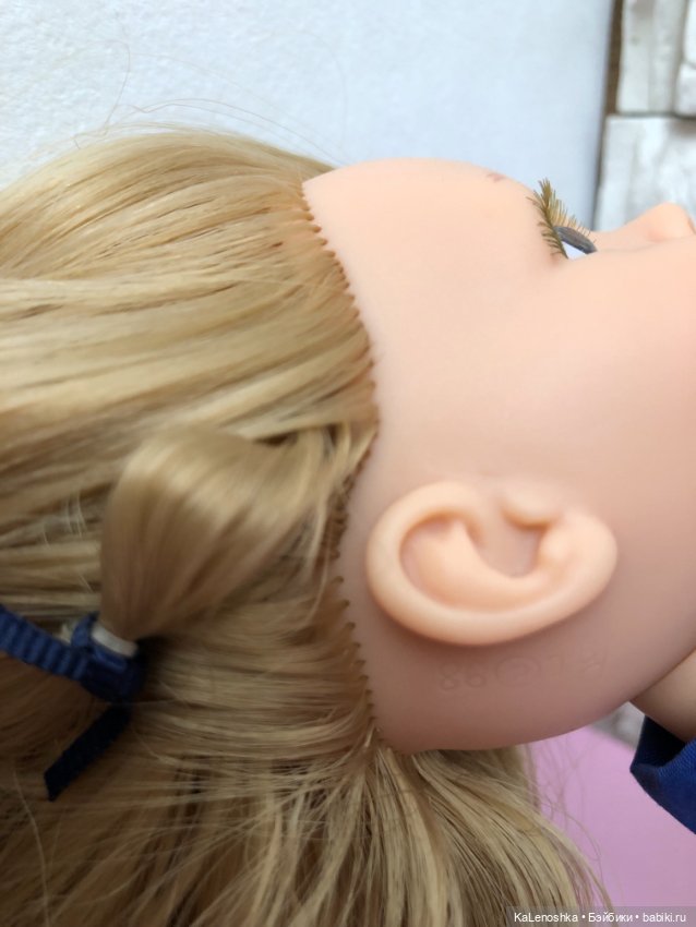 Карла со светлыми волосами и серыми глазами от Паола Рейна(Paola Reina)