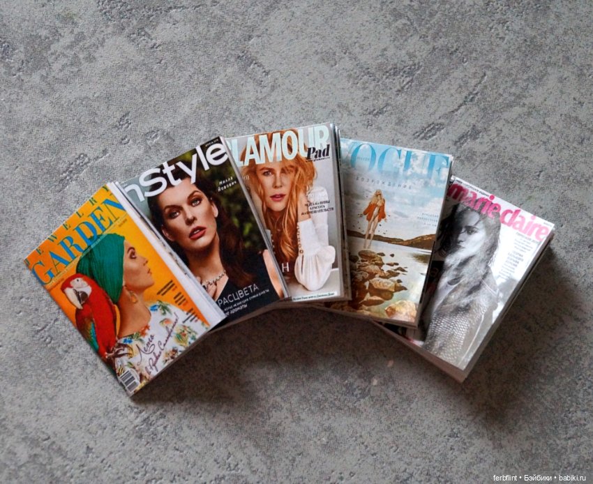 Набор женских журналов в масштабе 1:6