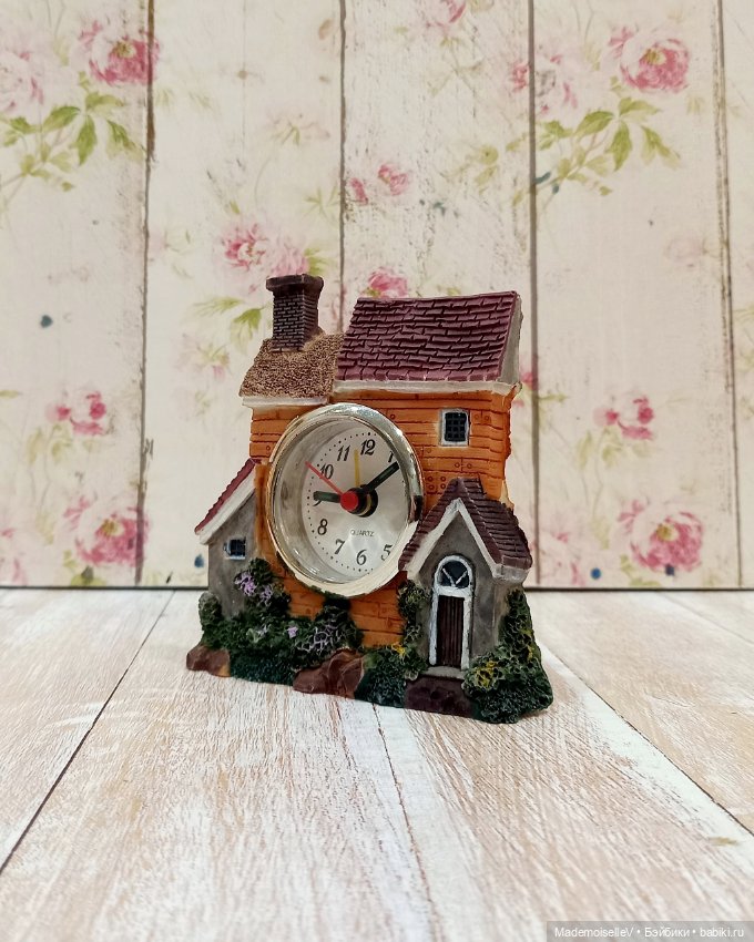 Домики с часами — Статуэтки