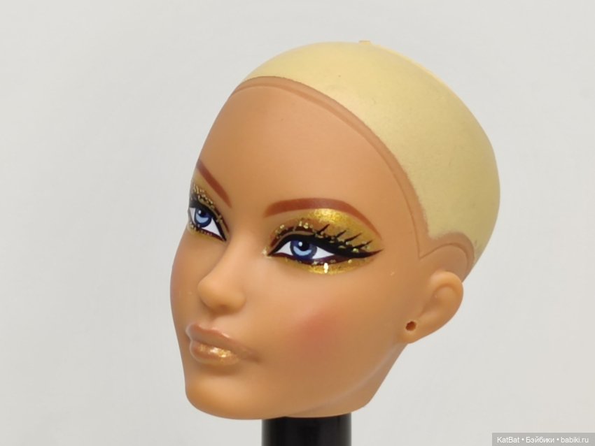 Голова болванка Барби Golden Galaxy Convention Doll (фото 3)
