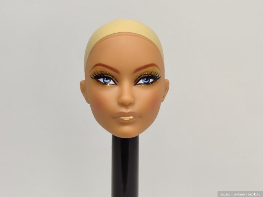 Голова болванка Барби Golden Galaxy Convention Doll (фото 10)