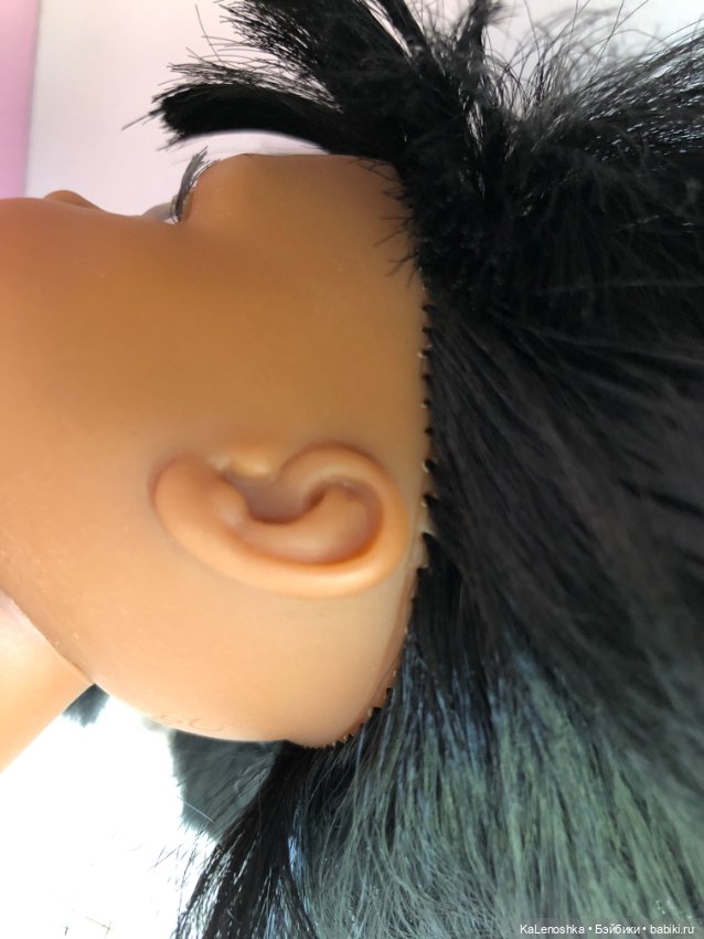 Нора-Карла с прямым пробором, каре и чёлкой от Паола Рейна(Paola Reina), нюд