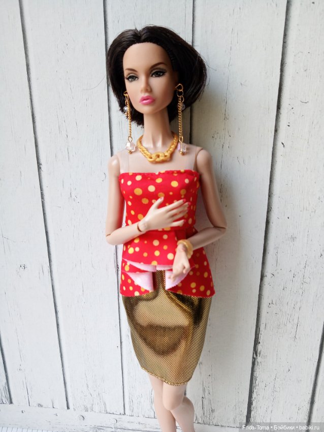 Одежда Барби Аутфит фешн пак золотое платье фэшн пак вечерний аксессуары (фото 7)